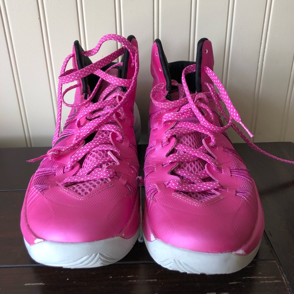 Limited edition breast cancer awareness bball shoe